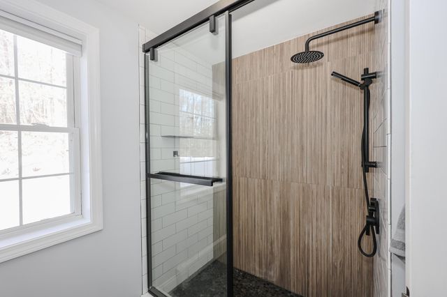 10 Jade Drive, Danville, NH 03819