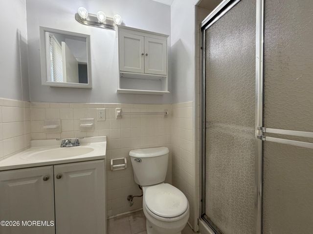 35 Ruth Place, Eatontown, NJ 07724