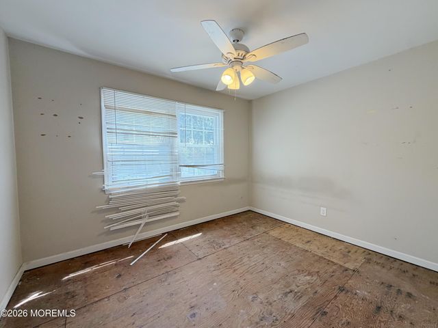 35 Ruth Place, Eatontown, NJ 07724