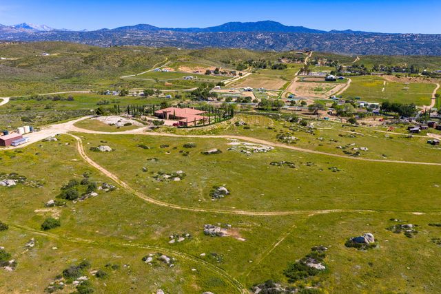 39375 San Ignacio Road, Hemet, CA 92544