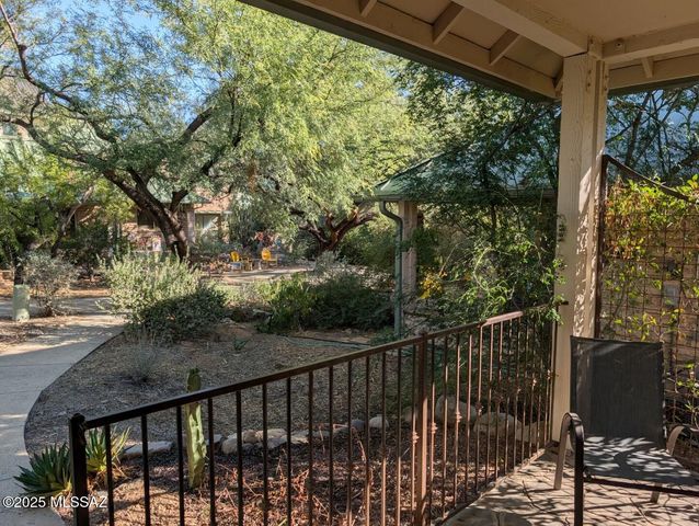 3007 N Gaia Place, Tucson, AZ 85745