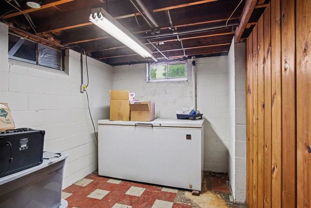 2461 Longstreet Avenue, Wyoming, MI 49509