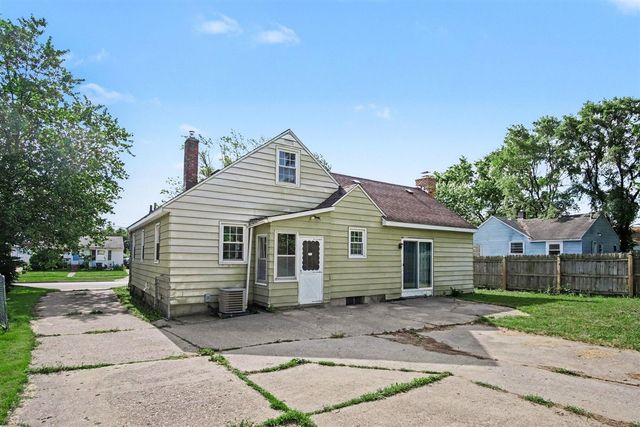 2461 Longstreet Avenue, Wyoming, MI 49509