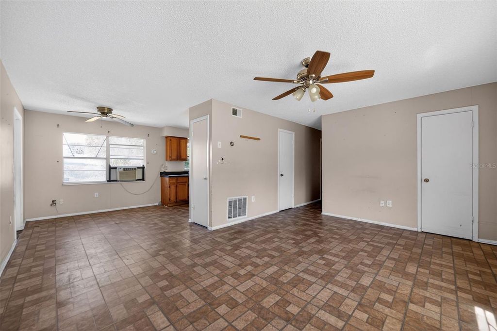 Image 11 of property listing at 540 PINE COURT, Altamonte Springs, FL 32714