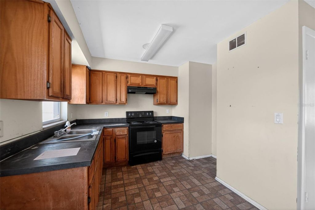 Image 14 of property listing at 540 PINE COURT, Altamonte Springs, FL 32714