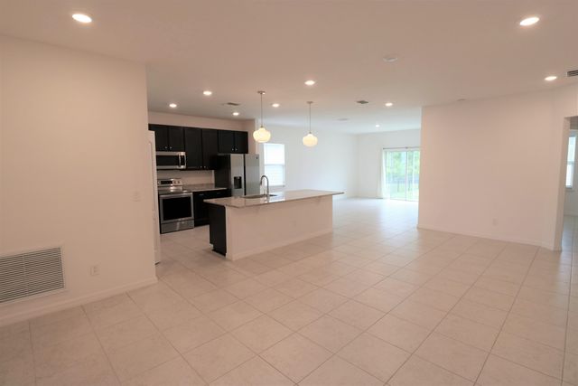 311 Sandstone Dr, St Augustine, FL 32086