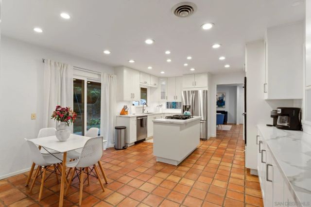7806 Via Capri, La Jolla, CA 92037