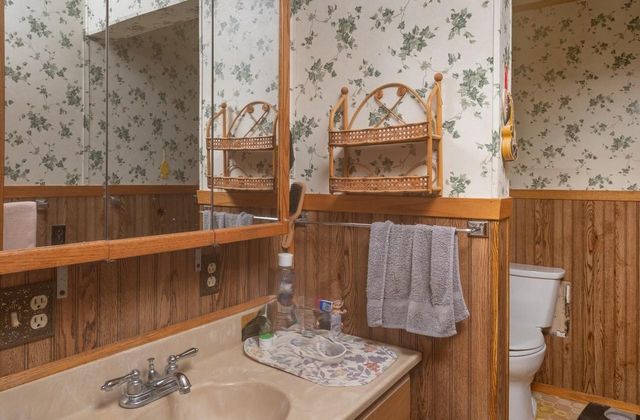 320 E PARK STREET, Neshkoro, WI 54960