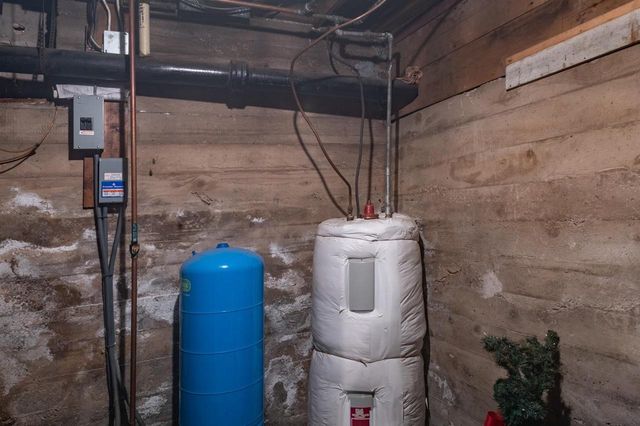 320 E PARK STREET, Neshkoro, WI 54960