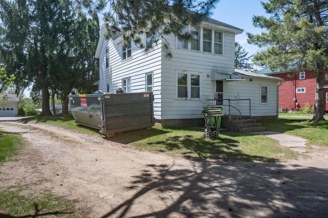 320 E PARK STREET, Neshkoro, WI 54960