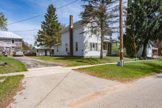 320 E PARK STREET, Neshkoro, WI 54960