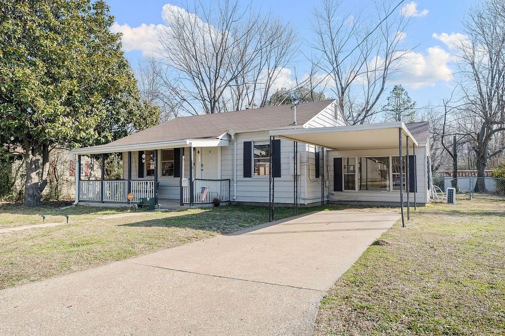 705 McKinney Street, Springdale, AR 72764