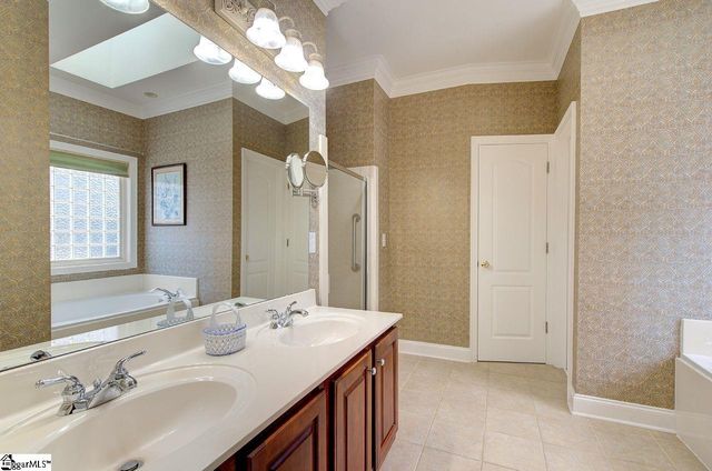 114 Banbury Circle, Simpsonville, SC 29681