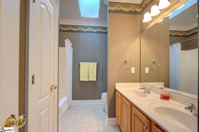 114 Banbury Circle, Simpsonville, SC 29681