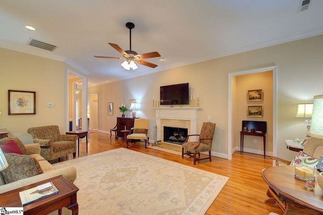 114 Banbury Circle, Simpsonville, SC 29681