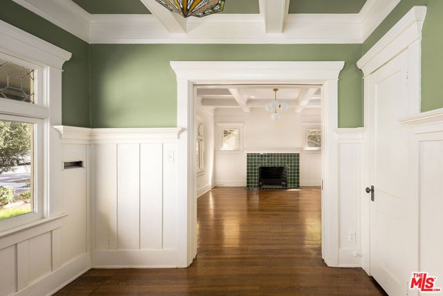 2332 W 31st Street, Los Angeles, CA 90018