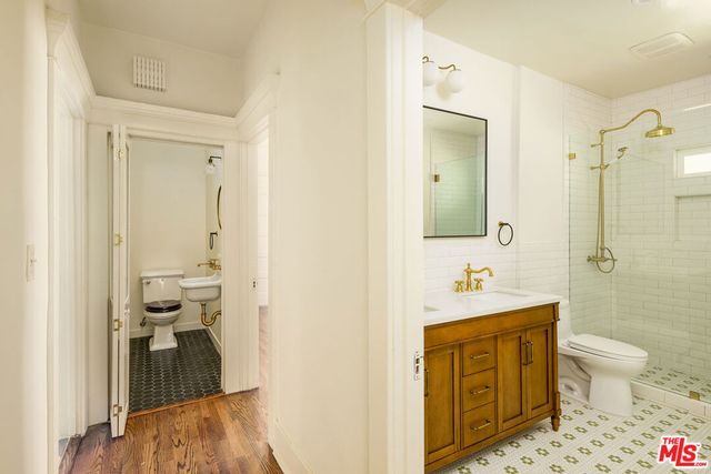 2332 W 31st Street, Los Angeles, CA 90018