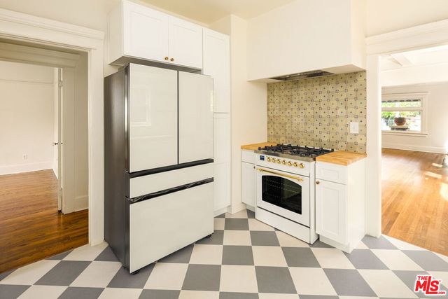 2332 W 31st Street, Los Angeles, CA 90018