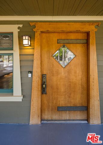 2332 W 31st Street, Los Angeles, CA 90018