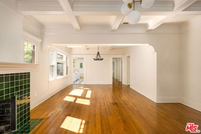 2332 W 31st Street, Los Angeles, CA 90018