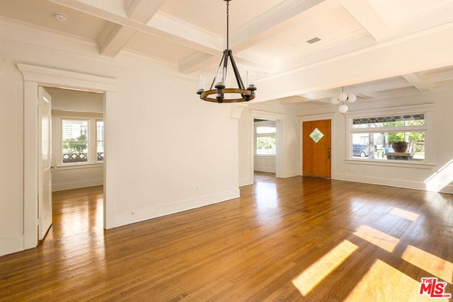 2332 W 31st Street, Los Angeles, CA 90018