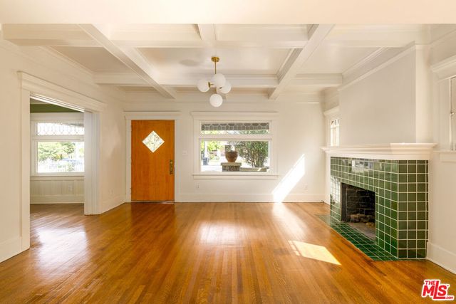 2332 W 31st Street, Los Angeles, CA 90018