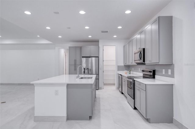 672 HANG LOOSE WAY, Daytona Beach, FL 32124