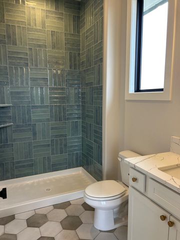 11270 E Quail Creek Rd, Derby, KS 67037