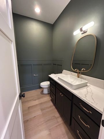 11270 E Quail Creek Rd, Derby, KS 67037