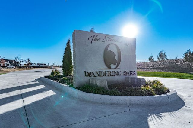 11270 E Quail Creek Rd, Derby, KS 67037