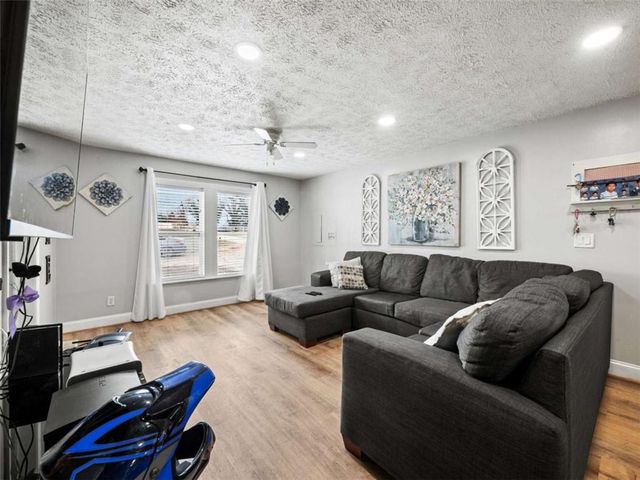 1183 E Ridge E Road, Gainesville, GA 30501