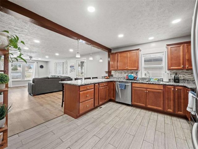 1183 E Ridge E Road, Gainesville, GA 30501