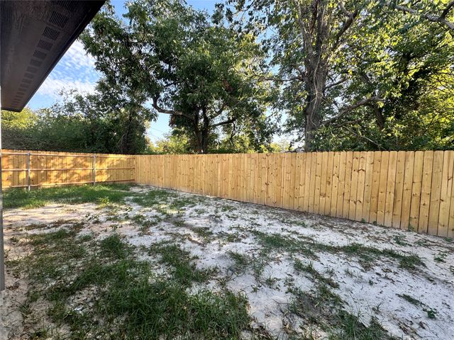2307 Mcdougal Street, Greenville, TX 75401