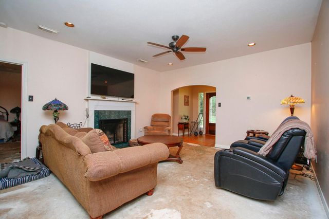 18631 Mink Lake Drive, Magnolia, TX 77355