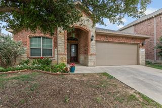5709 Sapphire Pool Trail, Fort Worth, TX 76244