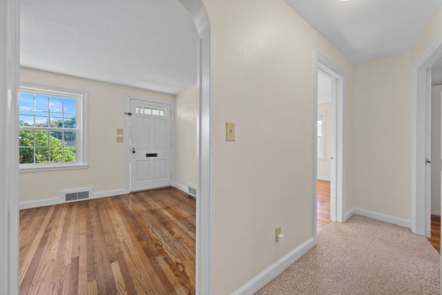 5 Winston Rd, Worcester, MA 01606