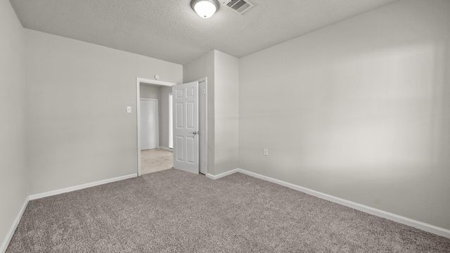 6809 W Bayou Drive W, Hitchcock, TX 77563