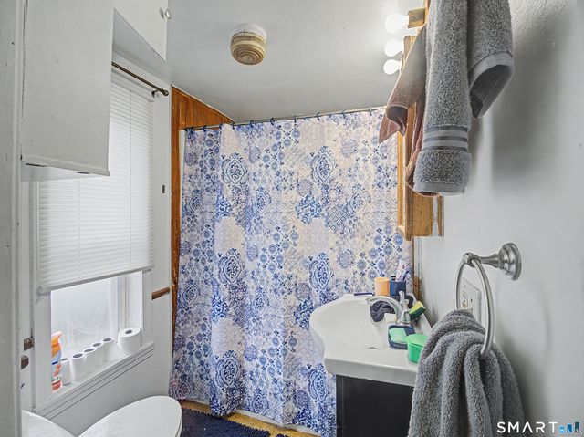 68 Rowan Street, Danbury, CT 06810