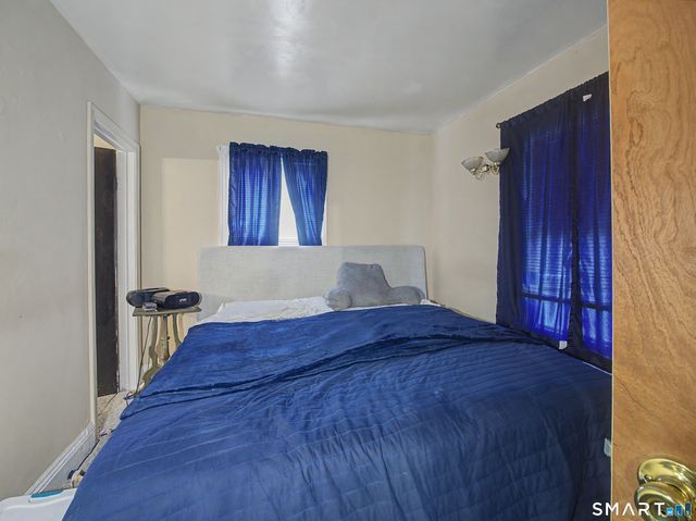 68 Rowan Street, Danbury, CT 06810