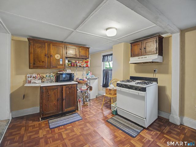 68 Rowan Street, Danbury, CT 06810