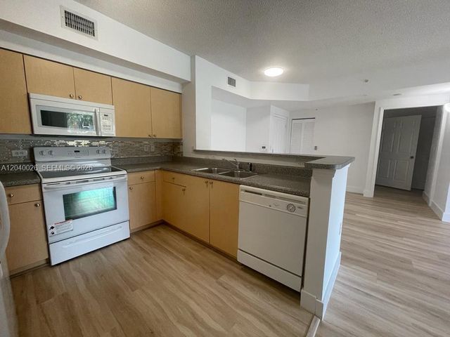 2240 E Preserve Way 104, Miramar, FL 33025