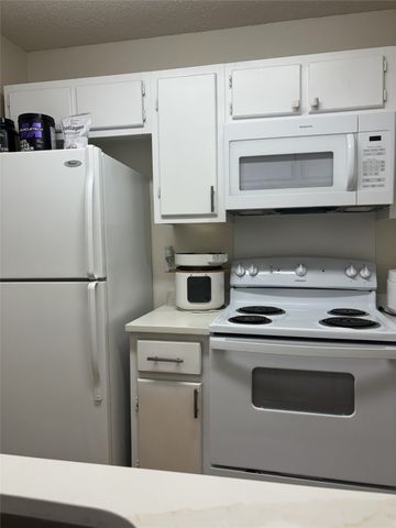 2200 E Trinity Mills Road 715, Carrollton, TX 75006