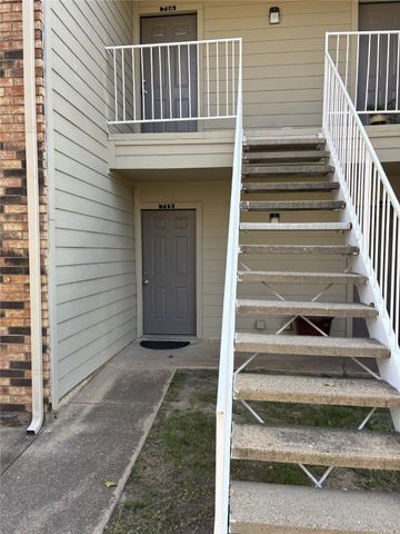 2200 E Trinity Mills Road 715, Carrollton, TX 75006