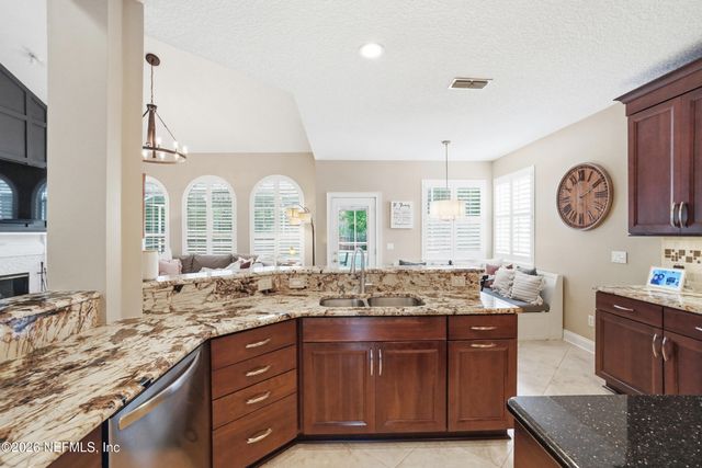 8614 HUNTERS CREEK Drive S, Jacksonville, FL 32256