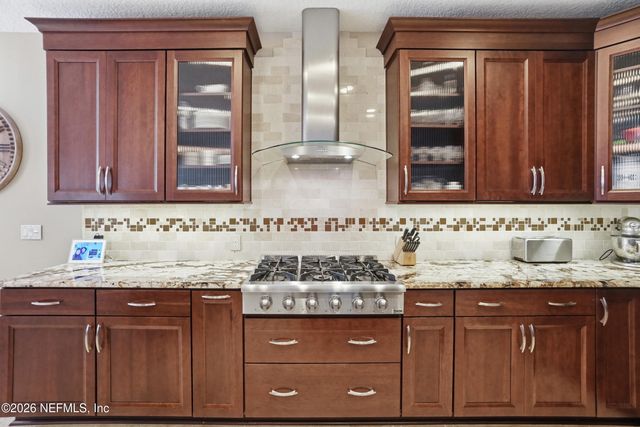 8614 HUNTERS CREEK Drive S, Jacksonville, FL 32256
