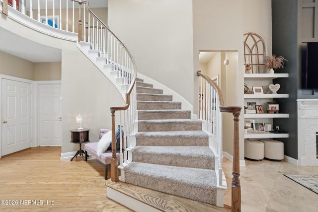 8614 HUNTERS CREEK Drive S, Jacksonville, FL 32256