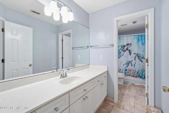 8614 HUNTERS CREEK Drive S, Jacksonville, FL 32256