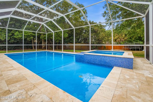 8614 HUNTERS CREEK Drive S, Jacksonville, FL 32256