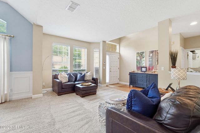 8614 HUNTERS CREEK Drive S, Jacksonville, FL 32256