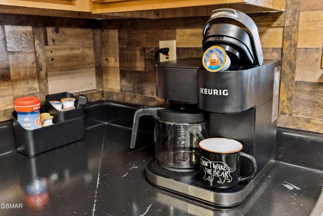 2777 Mountain View Circle, Sevierville, TN 37862